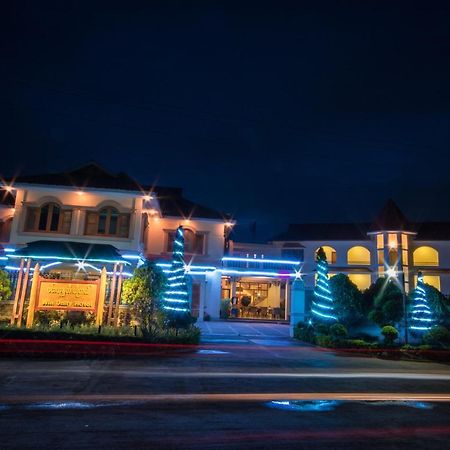 Win Unity Hotel Pyin Oo Lwin Esterno foto