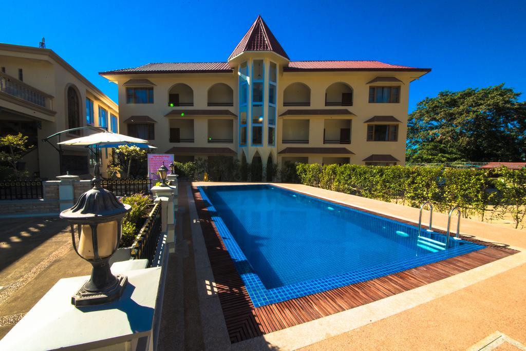 Win Unity Hotel Pyin Oo Lwin Esterno foto
