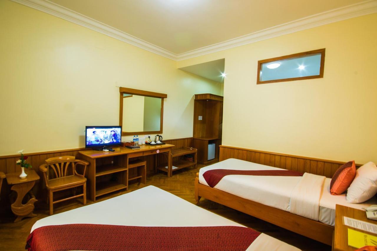 Win Unity Hotel Pyin Oo Lwin Esterno foto