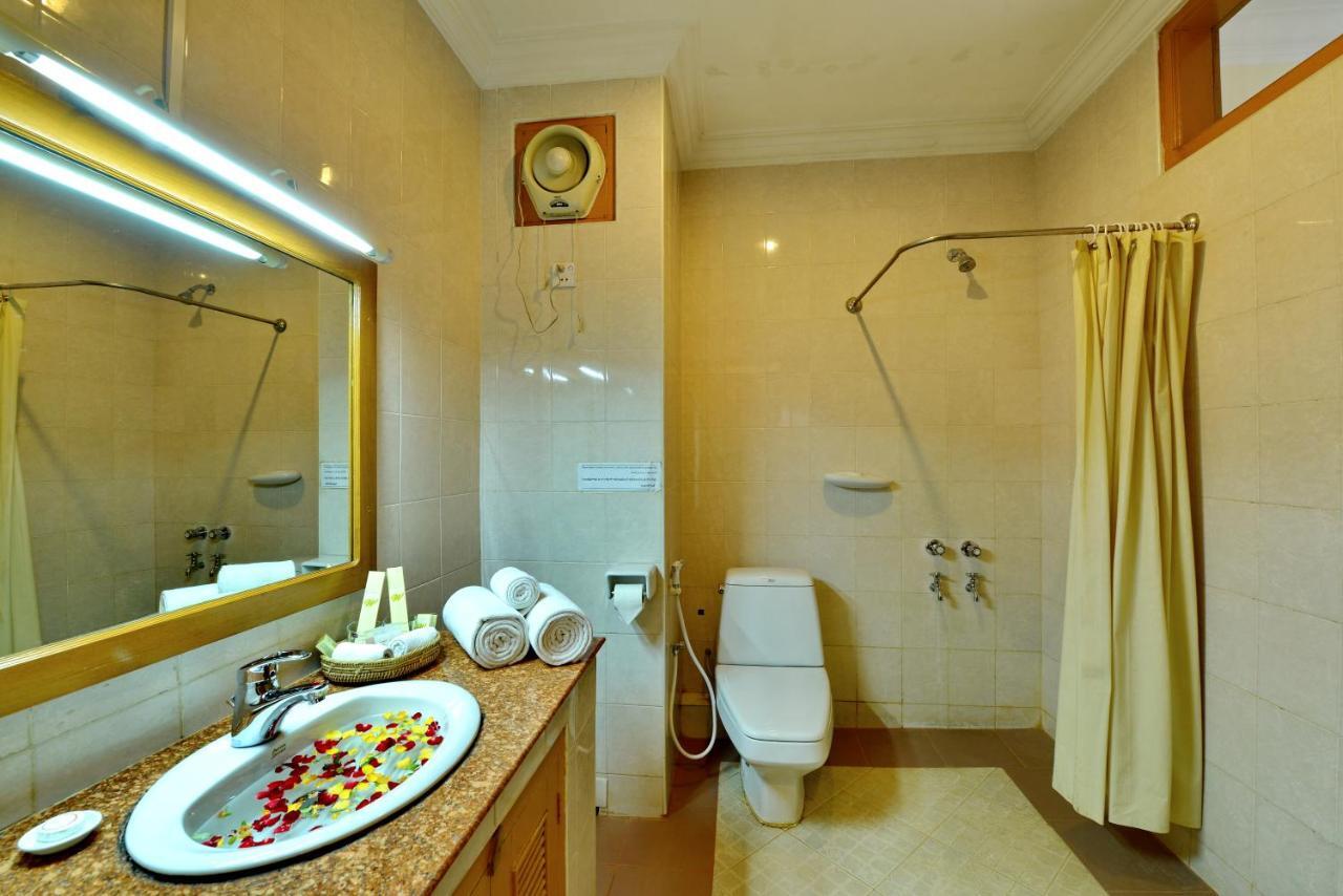 Win Unity Hotel Pyin Oo Lwin Esterno foto