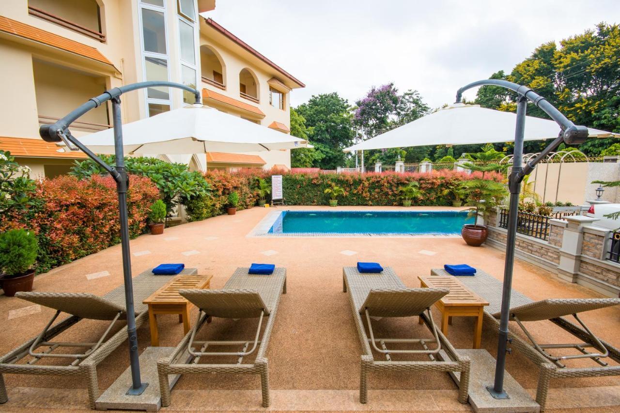 Win Unity Hotel Pyin Oo Lwin Esterno foto